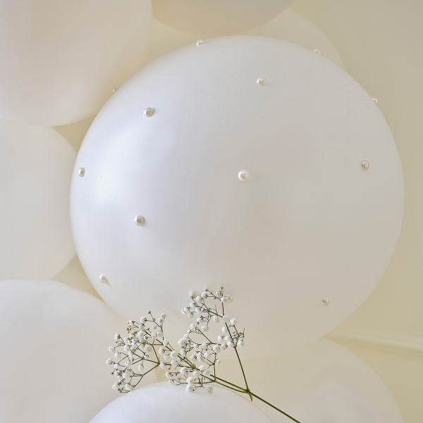 Kit Arco de Balões Brancos com Pérolas Brancas