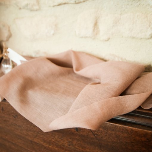 Corredor de mesa Rosa Velho de Musselina 28cm x 5m